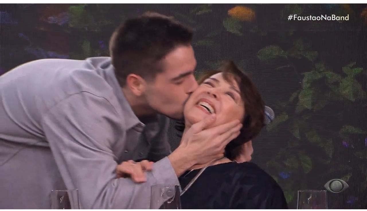 Nívea Maria faz pedido chocante e surpreende João Guilherme no ‘Faustão na Band’