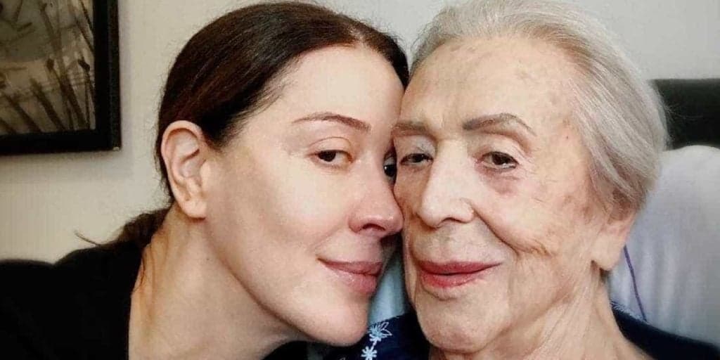Mãe de Claudia Raia também engravidou na menopausa e atriz dá depoimento de situação: "Ela piraria"