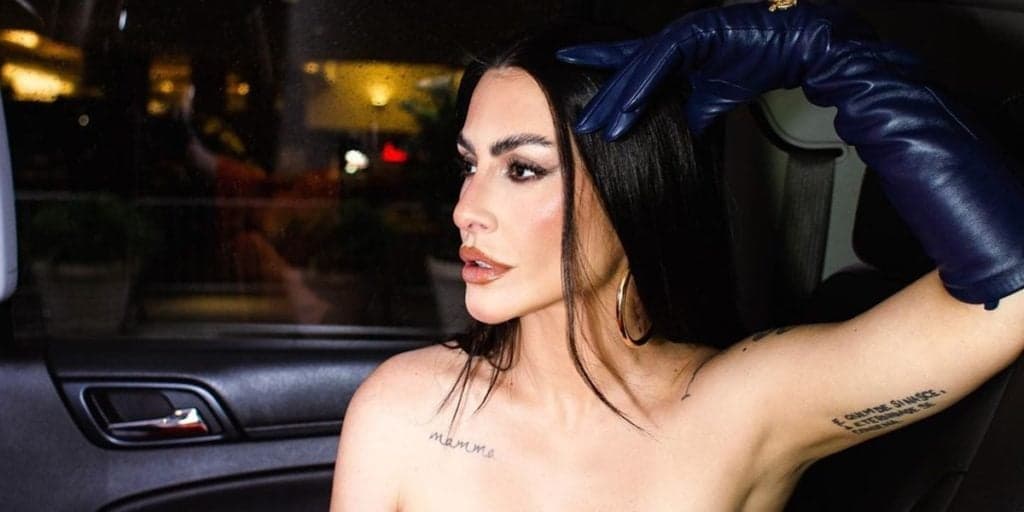 Cleo deixou o país abismado ao assumir sexo à três e deu detalhes: "Experiências com dois homens"
