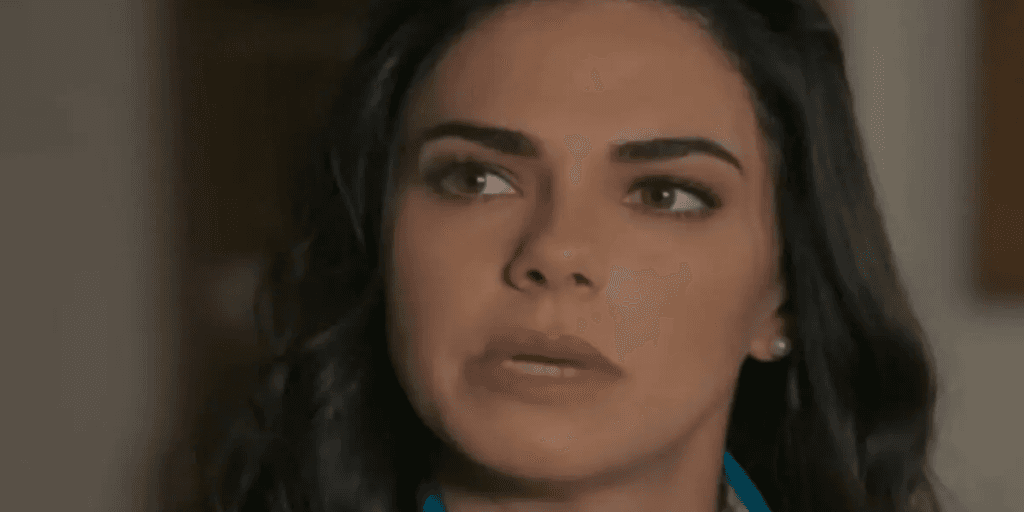 A Desalmada: Fernanda flagra Otávio a observando no banho, fica em pânico e toma atitude contra o sogro