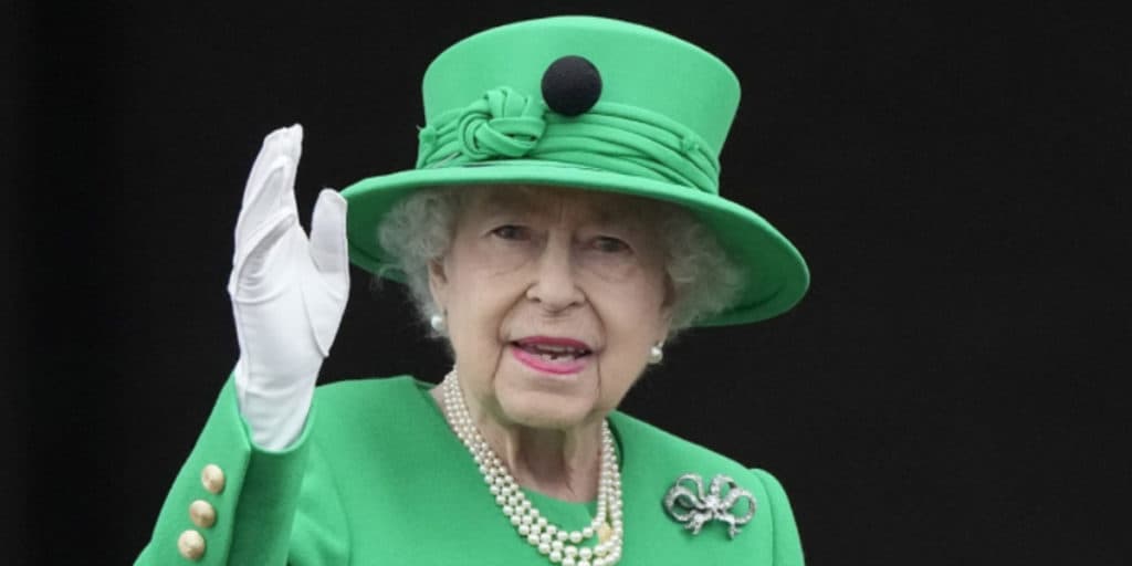 Emissora de TV comemora morte de Rainha Elizabeth II e xinga monarca de Satanás; veja o vídeo