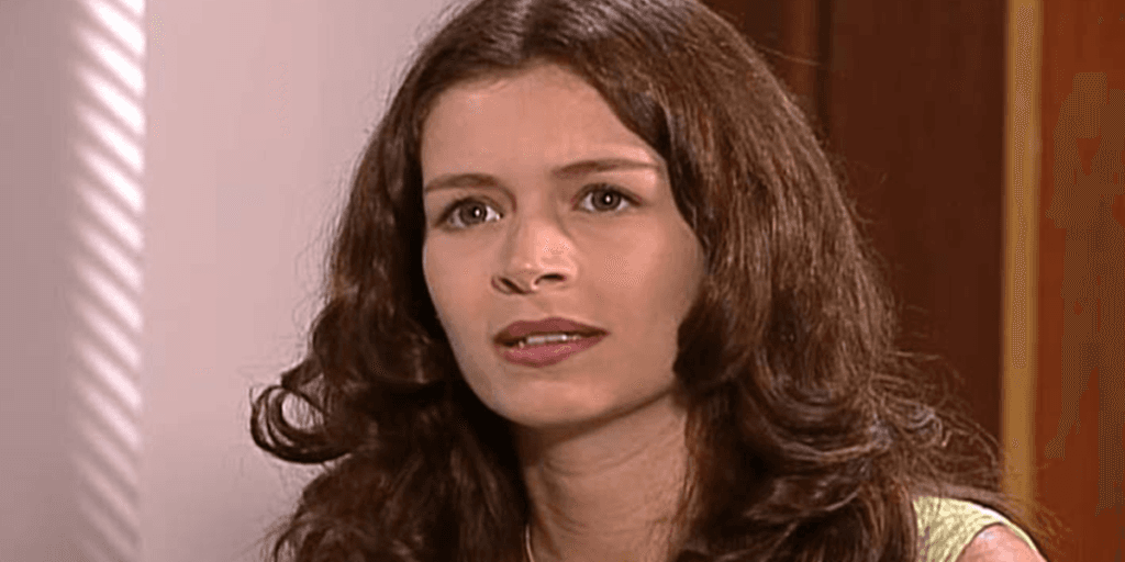 Protagonista de "Esmeralda" sumiu da TV e fez mudança drástica em sua vida; saiba onde ela está e o que faz