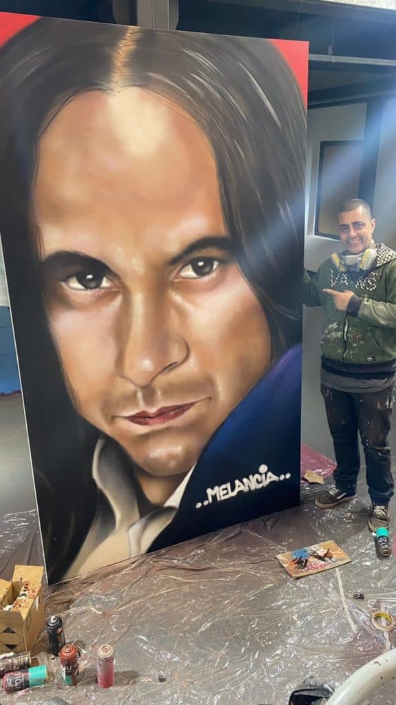 Músicas eternizadas na voz de ANDRE MATOS viram grafite em tela em homenagem ao cantor
