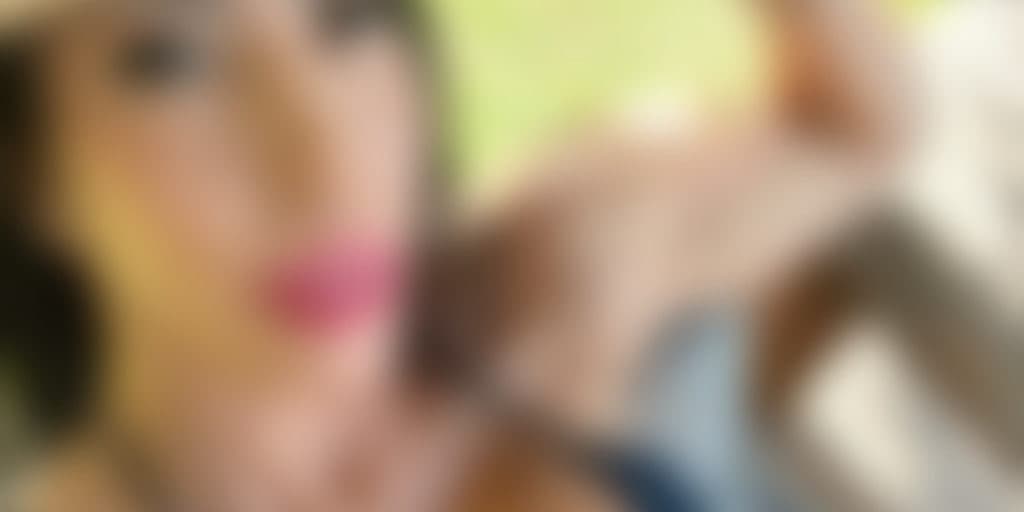 Famosa, que tem filho com jogador, faz cirurgia íntima