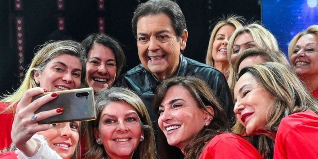 Após 10 meses da estreia, equipe de Faustão provoca a Globo e avisa: “Mais feliz na Band”