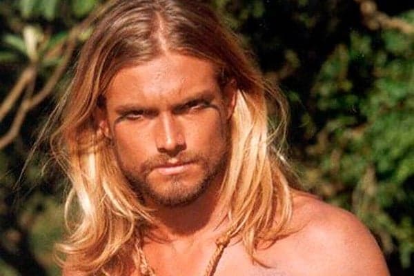 Lembra dele? Cláudio Heinrich, astro de Uga Uga, largou a carreira e hoje trabalha em profissão muito diferente