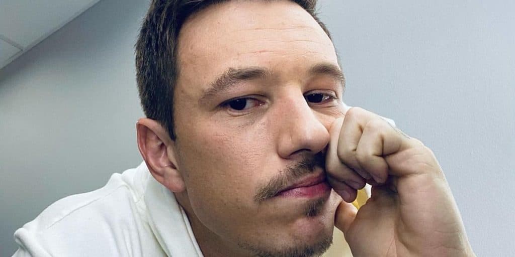Recatadíssimo, Gabriel Cartolano, do Fofocalizando, mostrou com quem vive relação