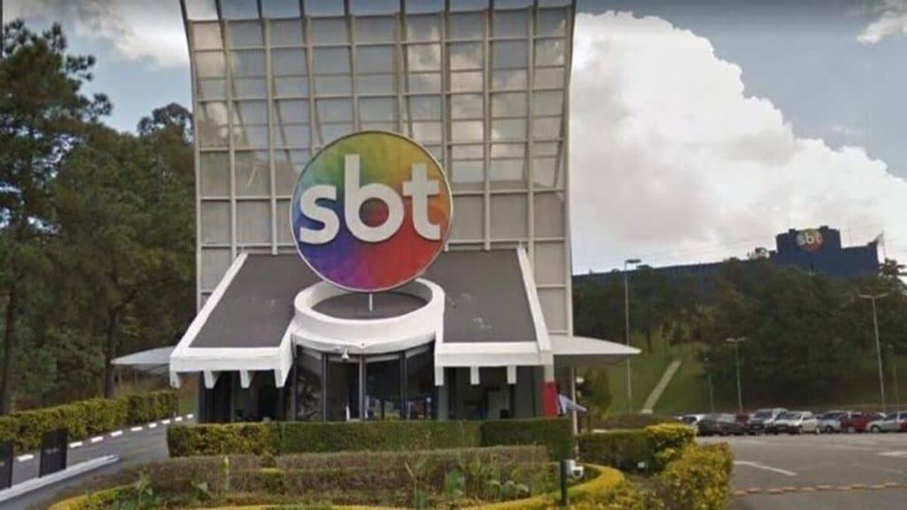 Protagonista de novela infantil do SBT desiste, após achar cachê de 11 mil baixo, e emissora faz troca às pressas