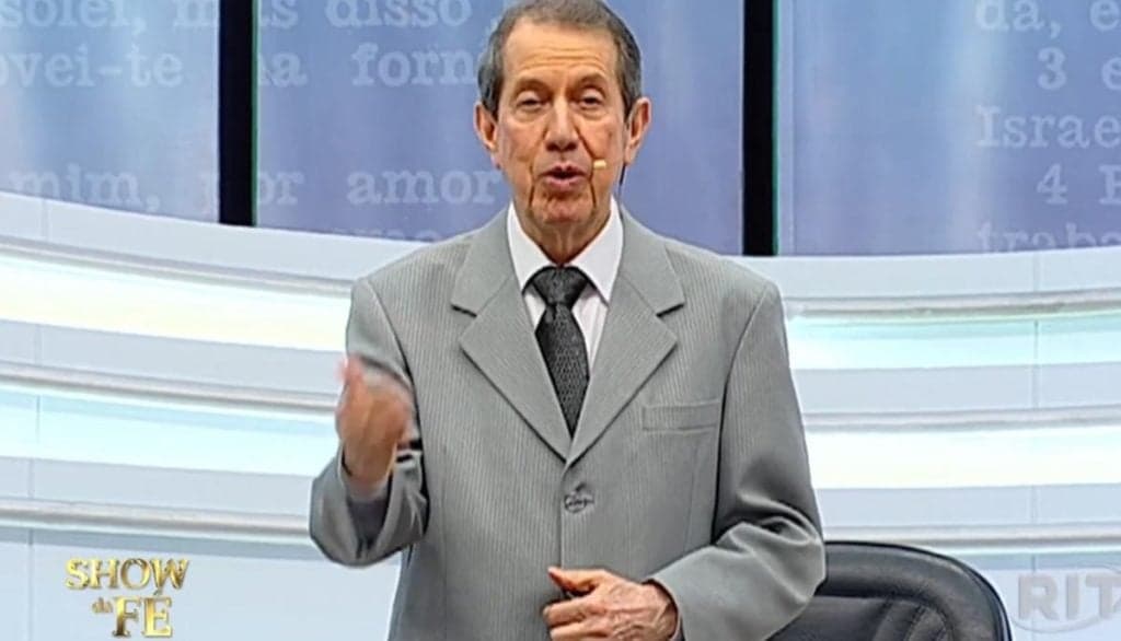 http://tvfoco.uai.com.br/wp-content/uploads/2015/05/Daniela-Mercury.jpg