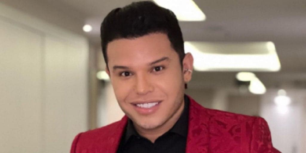 Tierry vive relação sigilosa com loira que é ex-namorada de famoso; Você não vai acreditar quem é