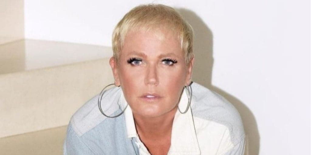 Saiba qual é a fortuna de Xuxa, após jornal escancarar quanto ela tem na conta e o que faz fora do Brasil