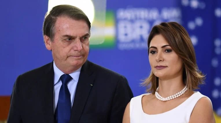 Ex-funcionário de Bolsonaro, muito leal a ele, se rebela contra Michelle e dispara ofensas a primeira-dama  - Foto Reprodução
