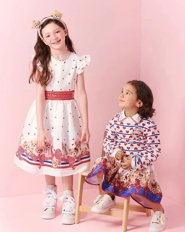 Manu Tralli, filha do casal César Tralli e Ticiane Pinheiro é tão linda, que para muitos ela é a menina mais linda do Brasil - (Foto: Reprodução/Bazaar Kids) Manu Tralli, filha do casal César Tralli e Ticiane Pinheiro é tão linda, que para muitos ela é a menina mais linda do Brasil - (Foto: Reprodução/Bazaar Kids)