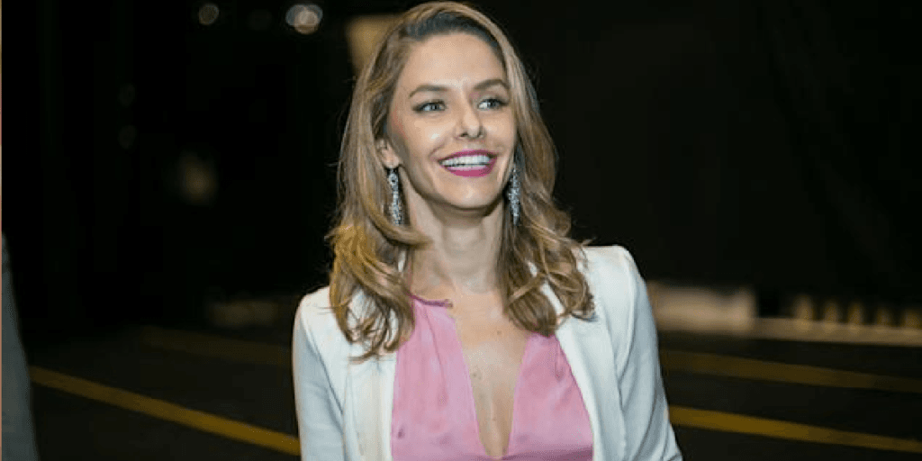Bianca Rinaldi tem volta triunfal para o SBT e assina contrato para estrelar projeto de milhões no canal
