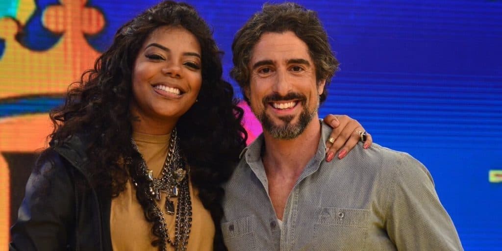Marcos Mion surge descalço em camarim da Globo ao lado de Ludmilla e mostra o que fez: "De primeira"