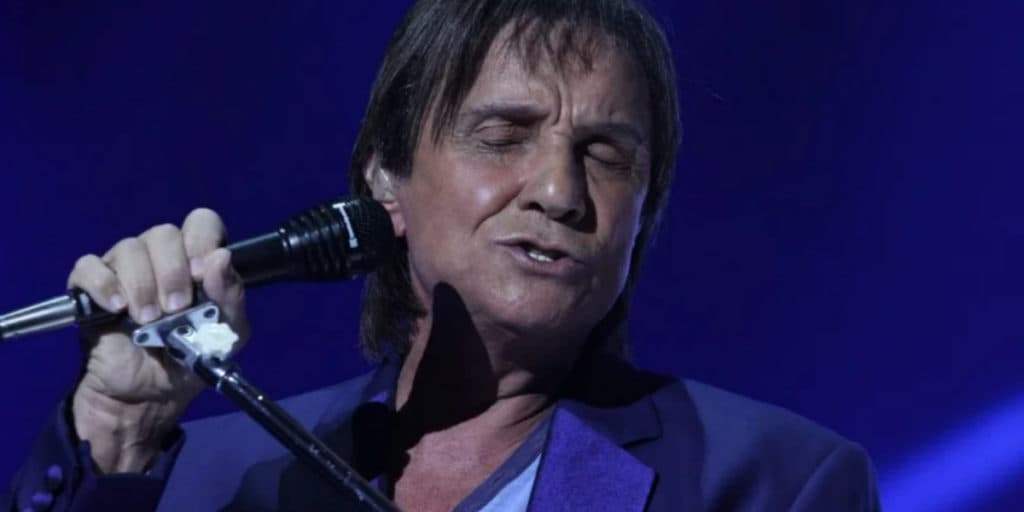Roberto Carlos divulga foto rara do seu casamento com ex que já faleceu e surpreende o público: "Era linda"