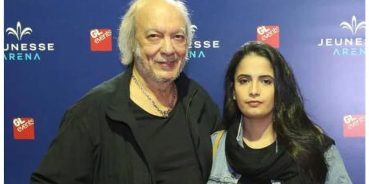 Famoso cantor Erasmo Carlos é casado com Fernanda Passos, 49 anos mais jovem que ele  - Reprodução