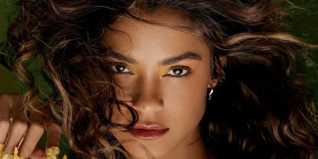 Bissexual, Lucy Alves, em Travessia, fala sobre gravidez com namorada: "Vai vir"