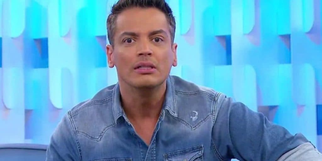 Léo Dias faz comunicado sobre Hora do Faro e o que fizeram com ele: “Decisão partiu da Record, e tá tudo bem”