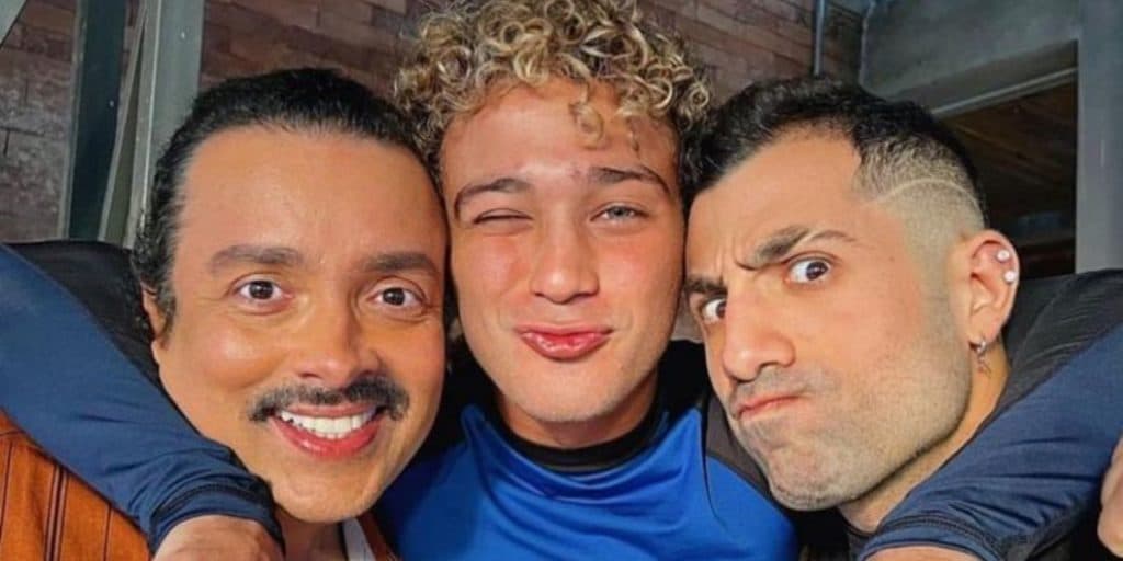 Discreto, ator de Cara e Coragem surge ao lado de rapaz com quem vive relação e assume: "Gays e amados"