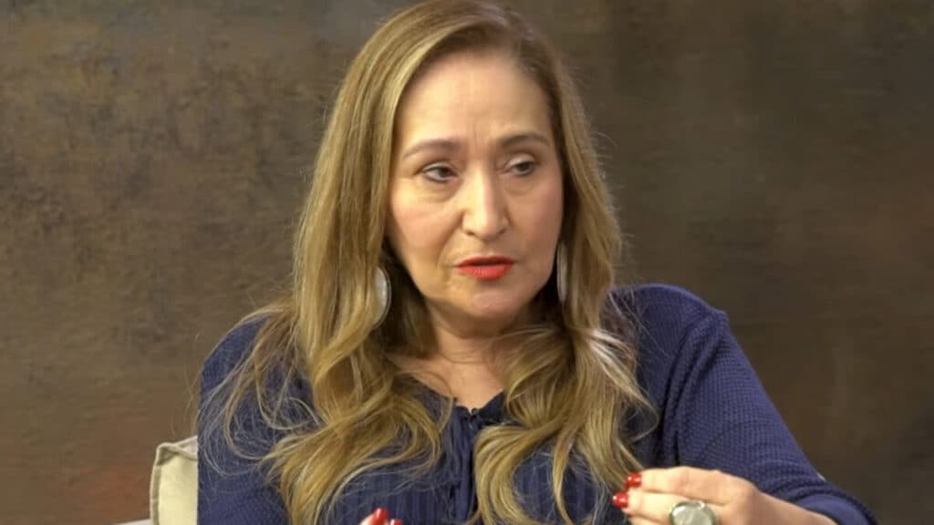 Sonia Abrão fica indignada com relato de atrizes da Globo e é sincera: "Até quando, meu Deus?"
