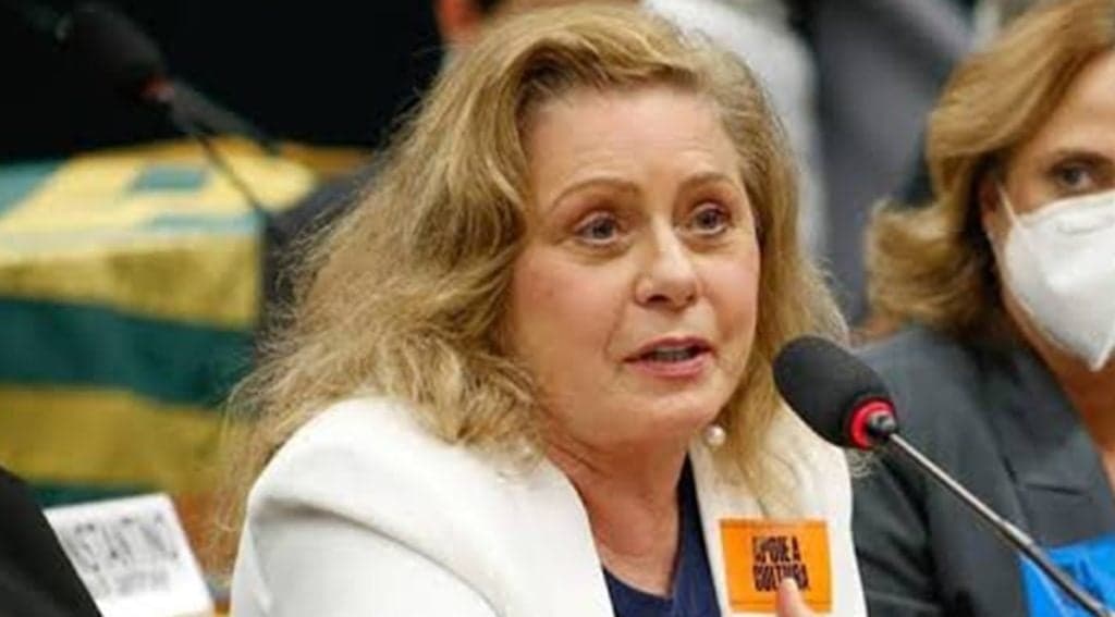 Vera Fischer abandonou as drogas de vez e, aos 70 anos, acabou rejuvenescendo pelo menos 40: “É ela?”