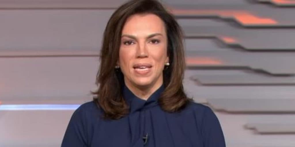 Ana Paula Araújo assumiu ao público seu namorado bonitão e casal deixou público de queixo caído