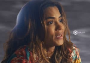 Travessia - Sem saber de chifre, Brisa arruma dor de cabeça ao acabar nas mãos de bandido e apodrece no xilindró (Foto: Reprodução / Globo / Montagem TV Foco)