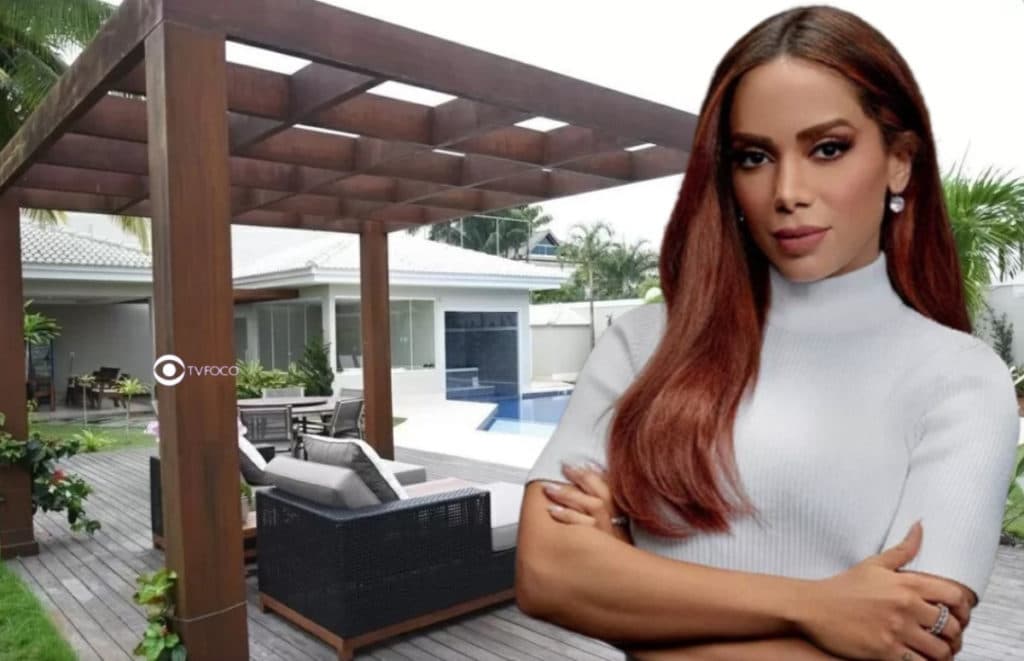 Poderosa! Anitta coloca à venda mansão do 'quarto do sexo' pela bagatela de R$ 10 milhões