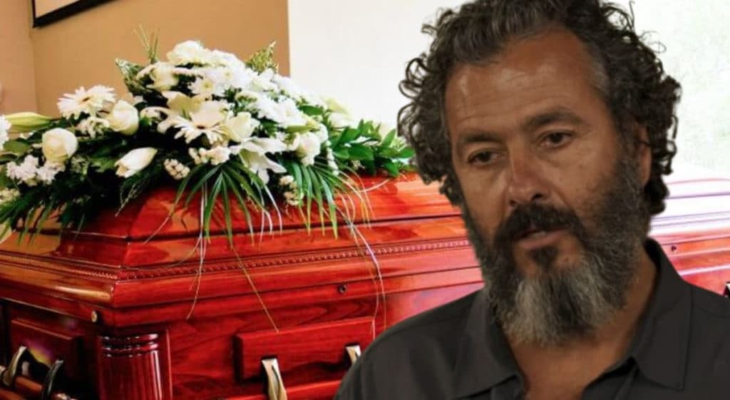 Luto em Pantanal - Caixão de José Leôncio é levado em chalana e Filó poderá não acompanhar o marido