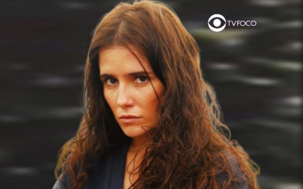 Final de A Favorita - Após complicações no parto, Maria do Céu morre?