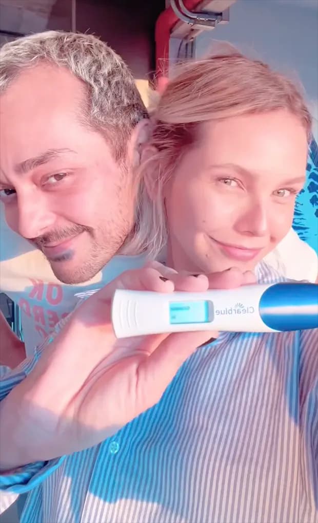 Eduardo Sterblich e a sua esposa,  Louise D'Tuani, anunciaram nesta terça-feira (25),  a primeira gravidez dela - Foto Reprodução Instagram