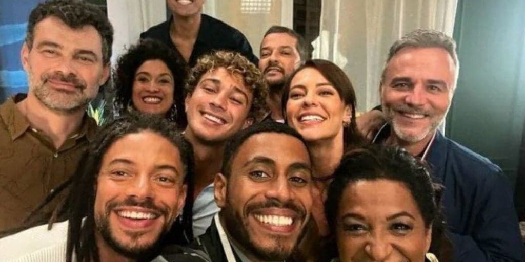 Atores da Globo e galãs em Cara e Coragem estão namorando escondido nos bastidores de novela