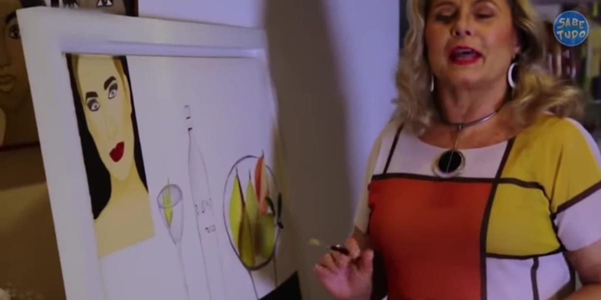 A atriz aproveita seu tempo livre para pintar quadros (Reprodução: Youtube)