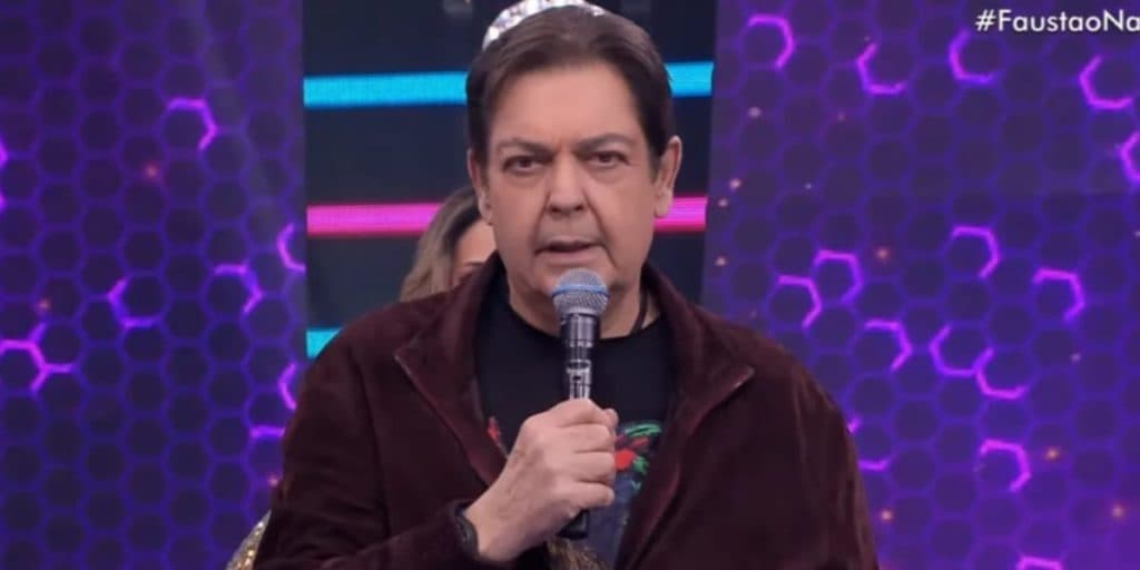 Faustão encara notícia de demissão no elenco após 10 meses no ar e parceria chega ao fim