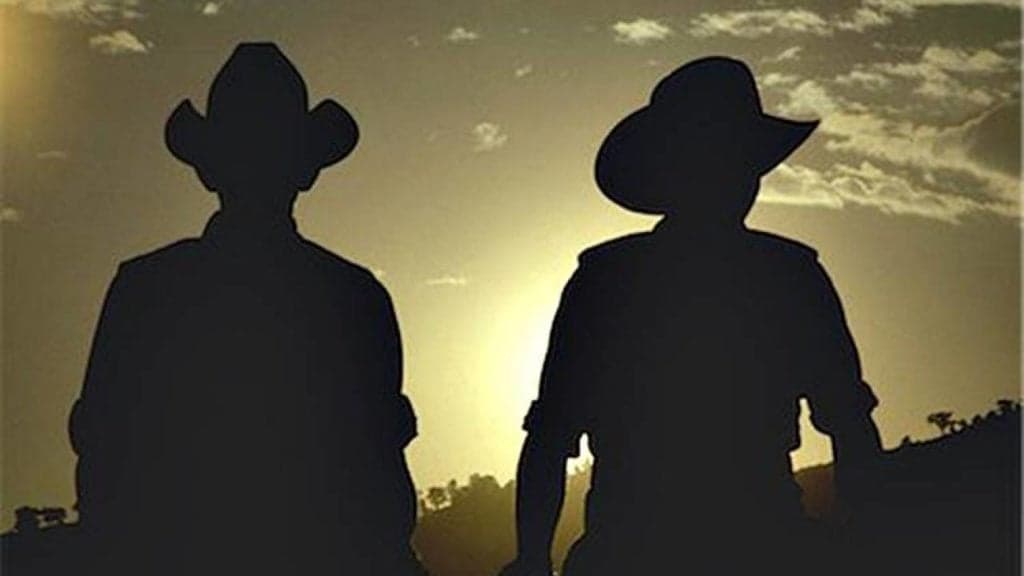 Dupla sertaneja teve fim confirmado após 40 anos de parceira: "Não farão mais shows"