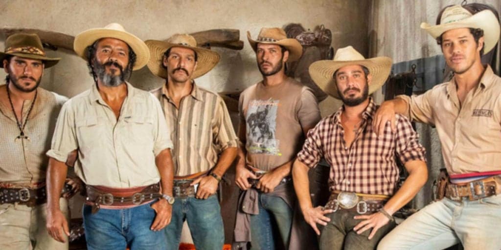 Galã de Pantanal teve vídeo com calça abaixada nos bastidores e atitude impactante de outro ator foi exibida
