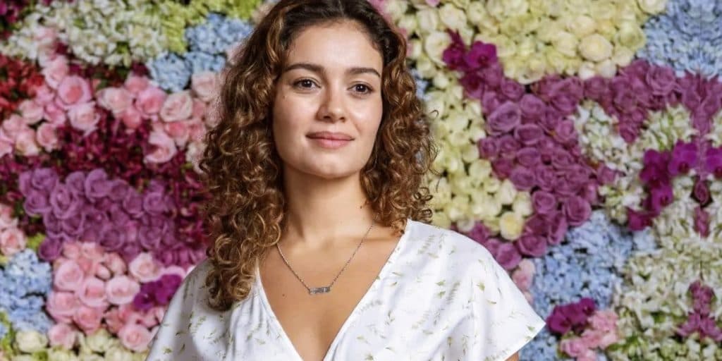 "Teia cada vez mais complicada", Sophie Charlotte define relação inesperada de Maíra em Todas as Flores