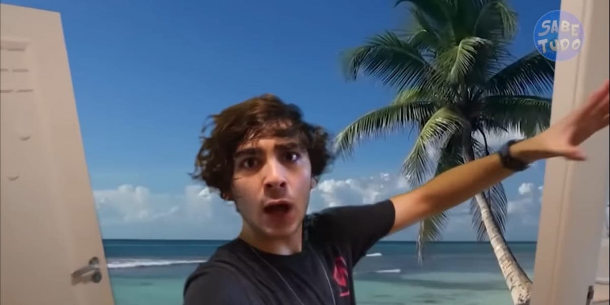 Luca contém um chroma key na parede de seu quarto (Reprodução: Youtube) Luca contém um chroma key na parede de seu quarto (Reprodução: Youtube)