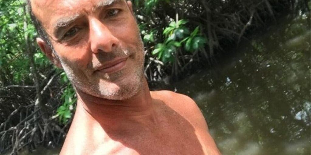 Aos 59 anos, ator Paulo Zulu mostra corpão e se transforma em novinho de 18 com "tudo em cima"