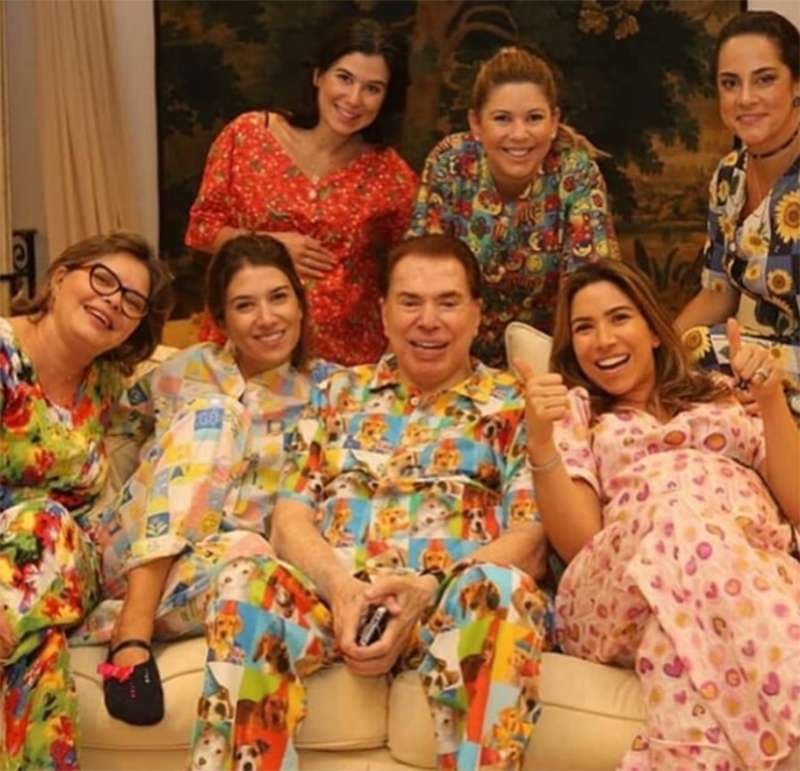 Silvio Santos e suas filhas em momento descontraído (Foto: Reprodução)
