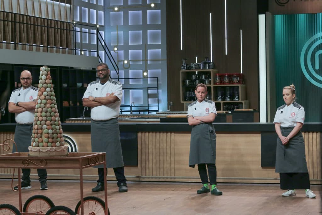 Prova de confeitaria e reprodução de prato de chef definem Top 3 do “MasterChef Profissionais”