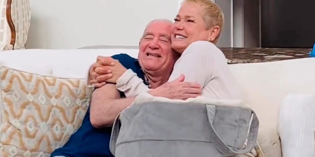 Xuxa surge na casa de Renato Aragão, o Didi, e dá recado à esposa dele: "Eu preciso dizer de novo"