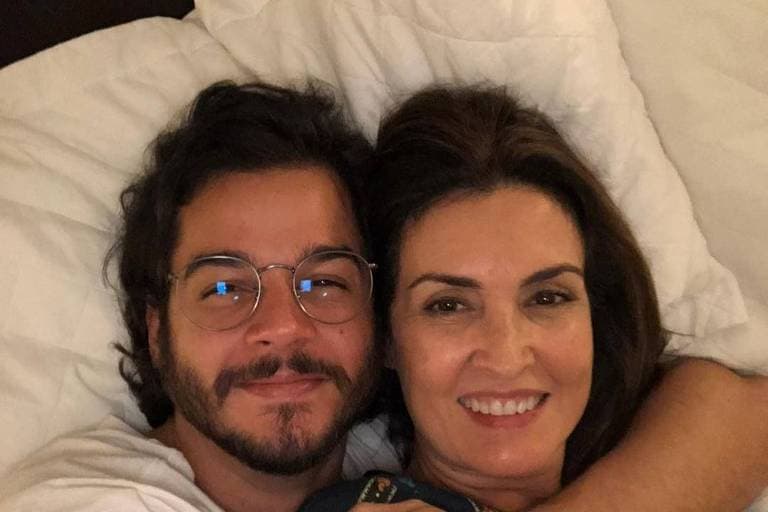 Fátima Bernardes, da Globo, escancarou toda verdade sobre gravidez com Túlio Gadelha - Foto Reprodução Fátima Bernardes, da Globo, escancarou toda verdade sobre gravidez com Túlio Gadelha - Foto Reprodução