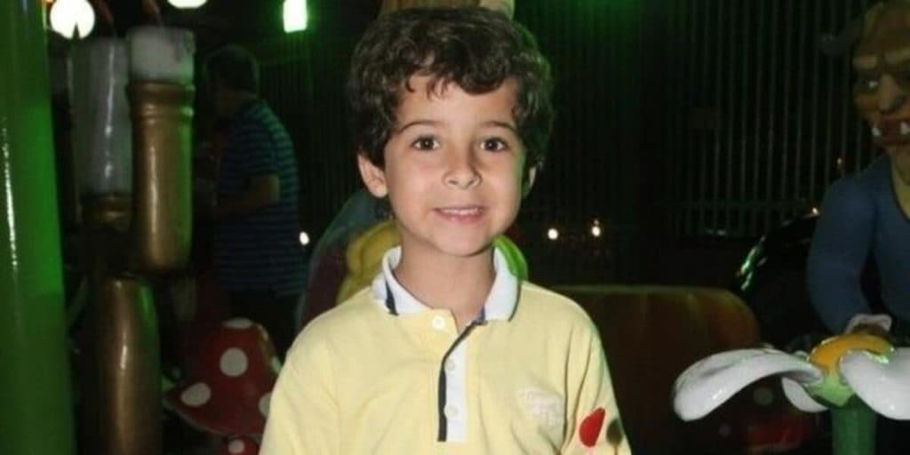 Ator mirim de "Salve Jorge", lutou pela vida e ficou sedado respirando com aparelhos após doença