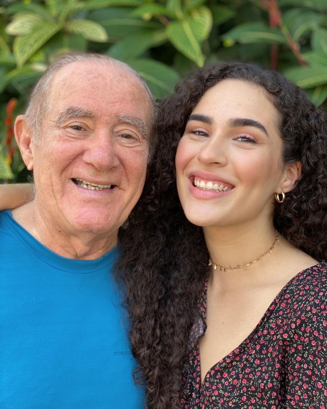 Livian Aragão, filha do famoso Renato Aragão, o Didi, cresceu e se tornou uma das mulheres mais lindas do Brasil, com corpão de cair o queixo - Foto Reprodução