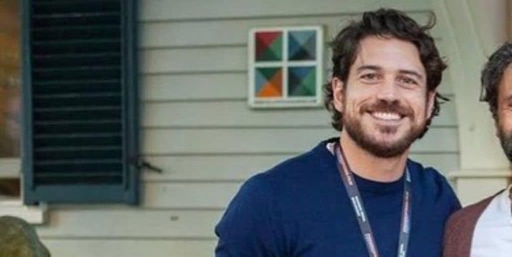 Fotos do namorado discreto de Marco Pigossi provam que ele é um dos homens mais lindos do mundo