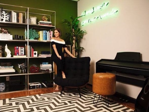 Apartamento Deborah Secco passou por uma reforma