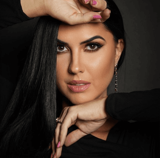 Graciele Lacerda, esposa do cantor sertanejo Zezé Di Camargo, fez grande desabafo nas redes sociais, falou sobre julgamentos e recebeu apoio dos seguidores - Foto Reprodução Instagram