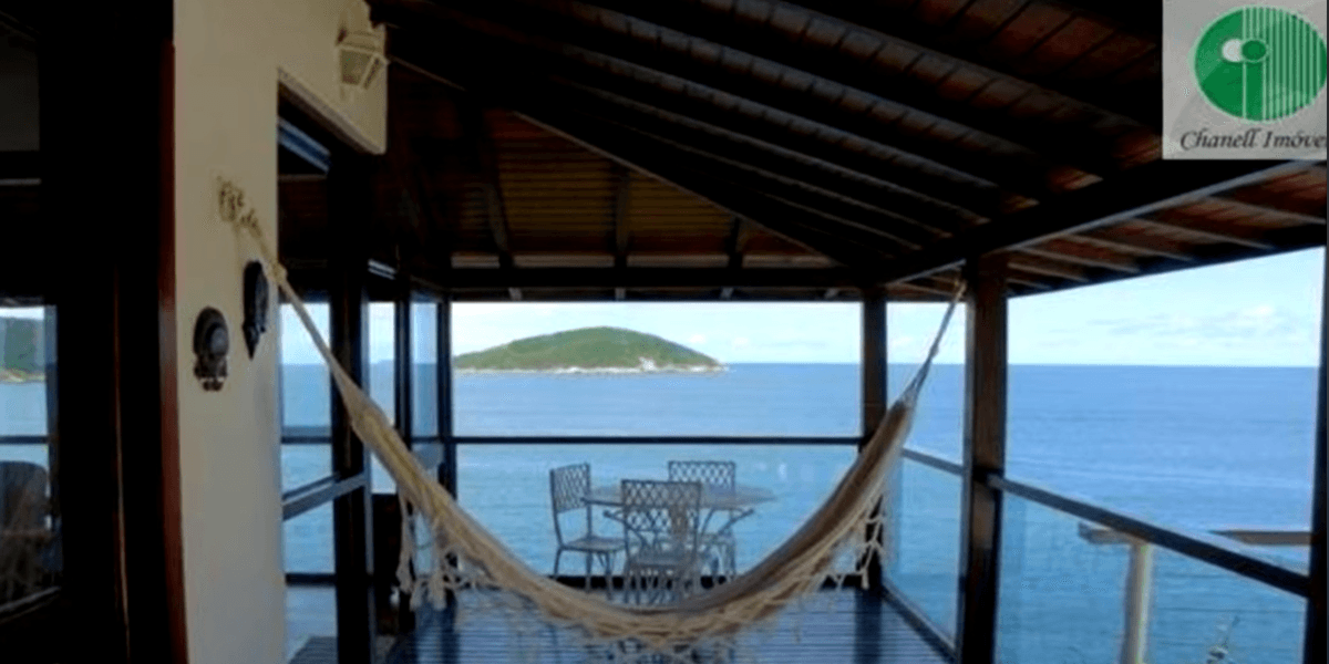 Imagina poder descansar em uma rede com um linda vista dessas para o mar? pois é a propriedade também com essa área de convivência muito perfeita para relaxar ou até mesmo passar bons momentos com amigos( Foto Reprodução/Youtube)